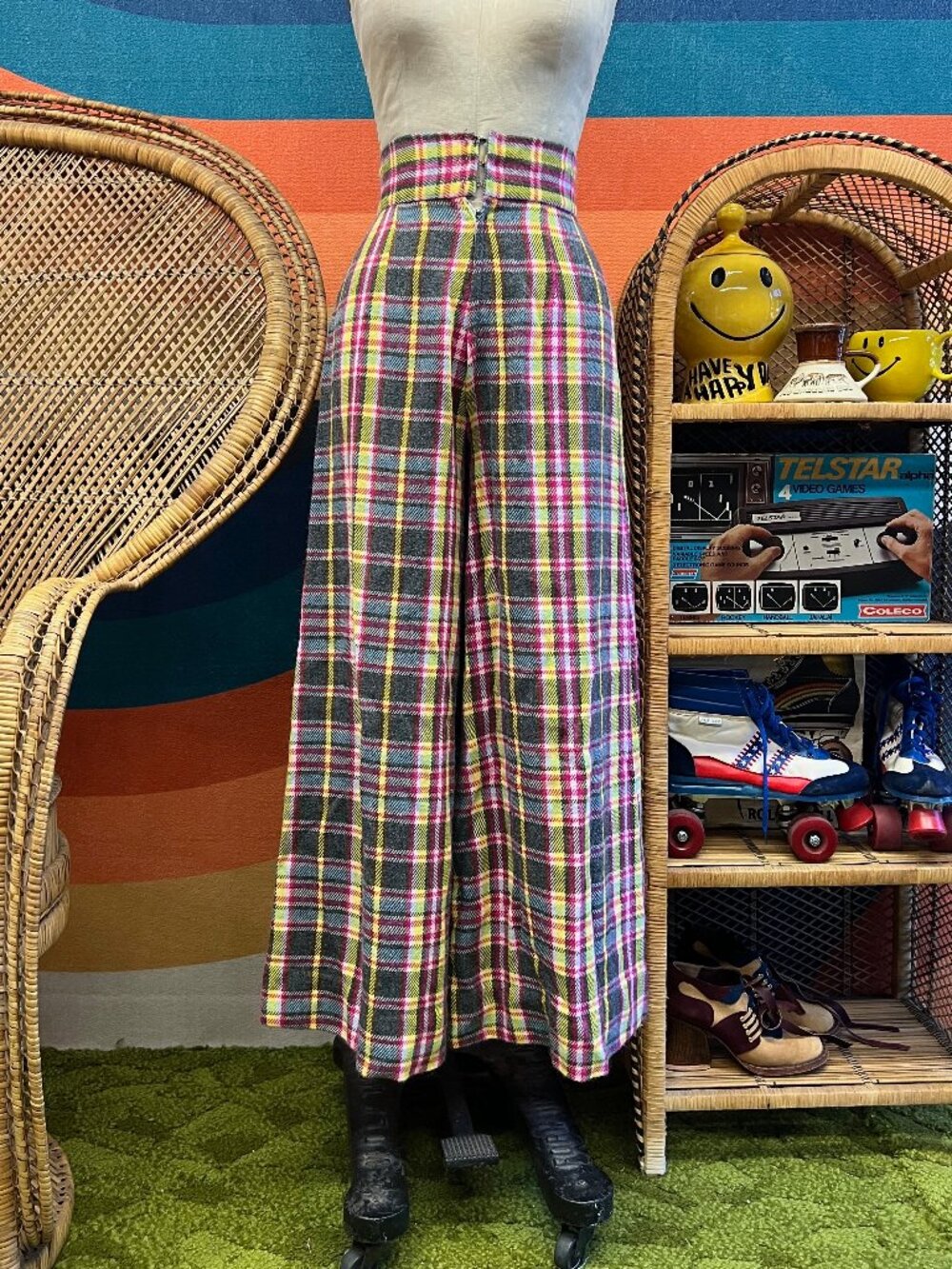 EUC Vintage 60s 70s Handmade Plaid Wool Blend Wide Leg High Waist Pants XS